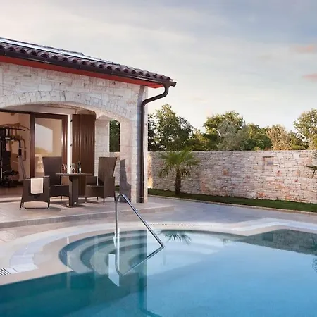 Vila Monaco